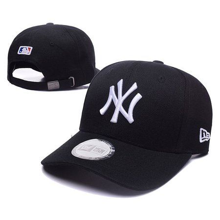 New York Yankeess Adjustable Hat